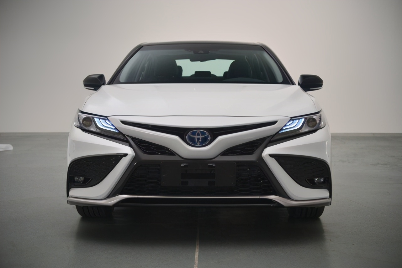 舒适耐用不爱坏混动价格低至21万油耗才41l凯美瑞确实牛