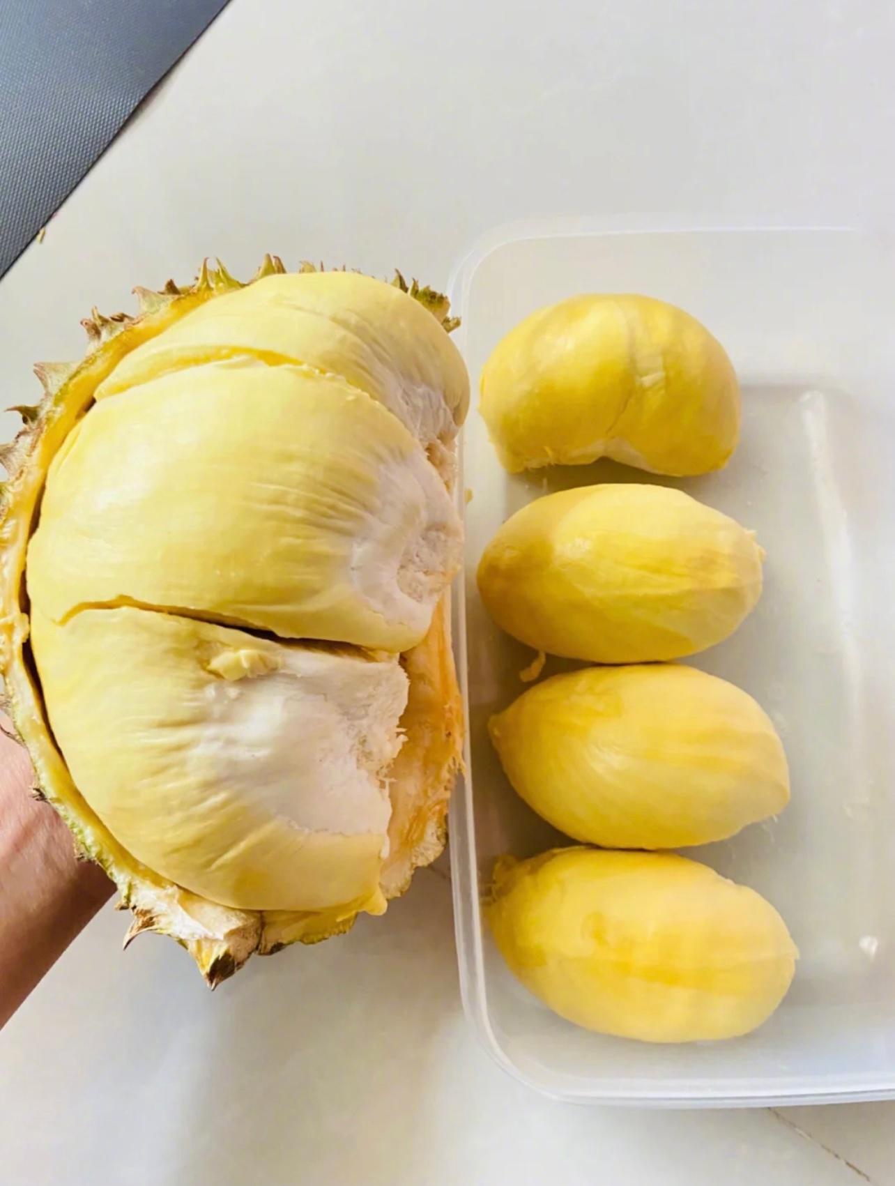 转发这个榴莲,你以后开的每个榴莲都有这么大