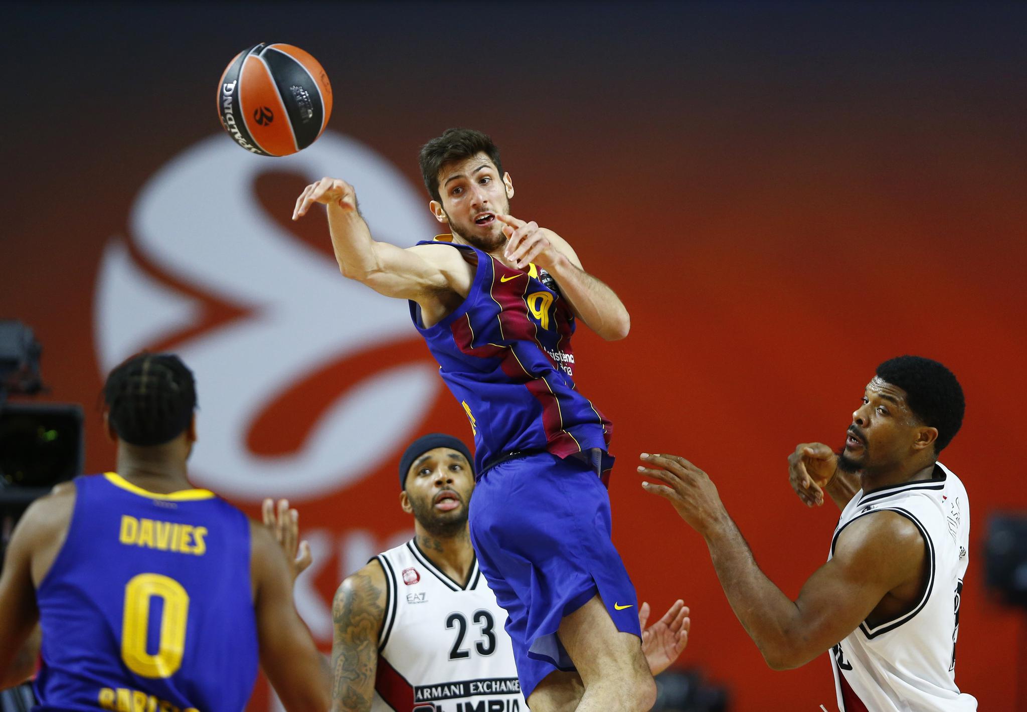 篮球欧篮联巴塞罗那胜米兰奥林匹亚