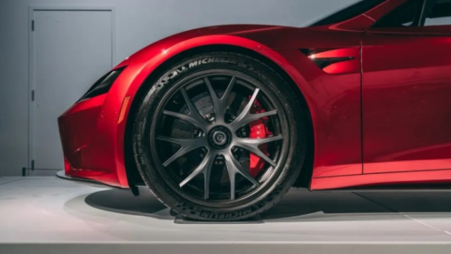 特斯拉roadster加速1.2秒 eb4b-kquziii6483215.png