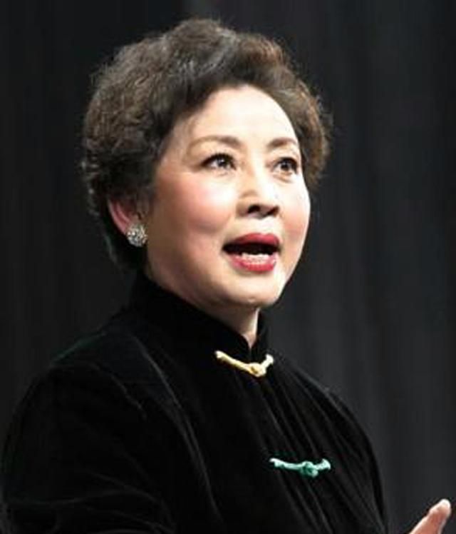 样板戏龙江颂和电影白蛇传成就了京剧名旦李炳淑