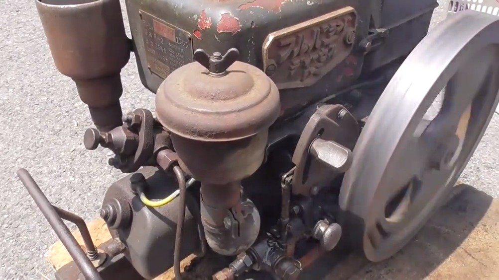 民间爱好者珍藏的老式柴油发动机