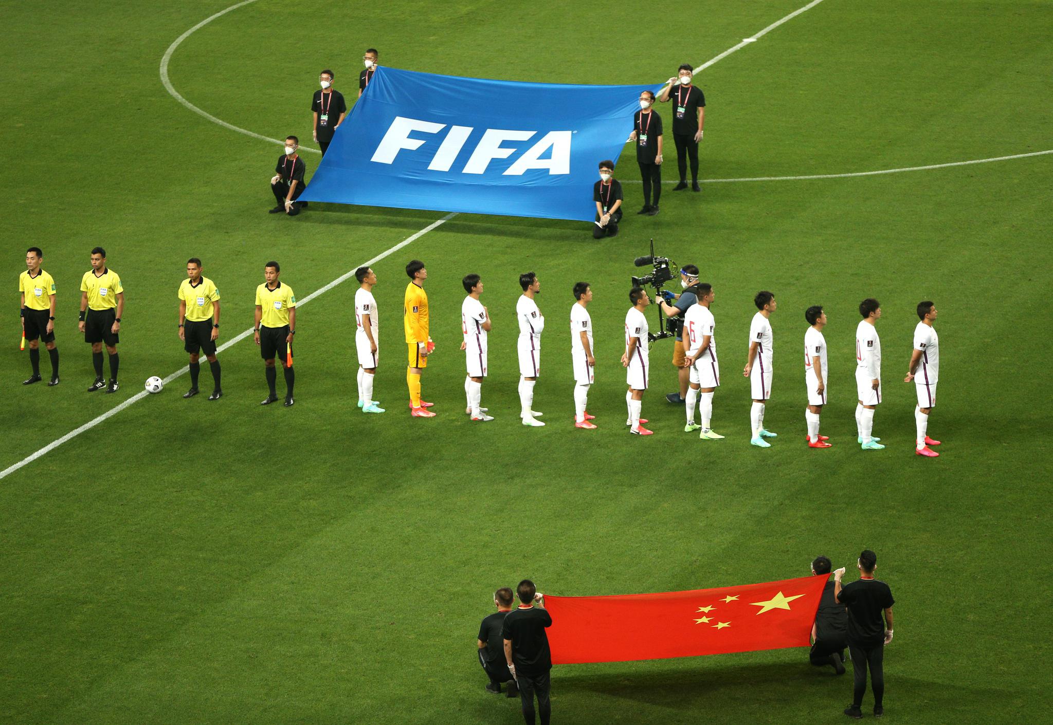 足球——世预赛:中国对阵关岛