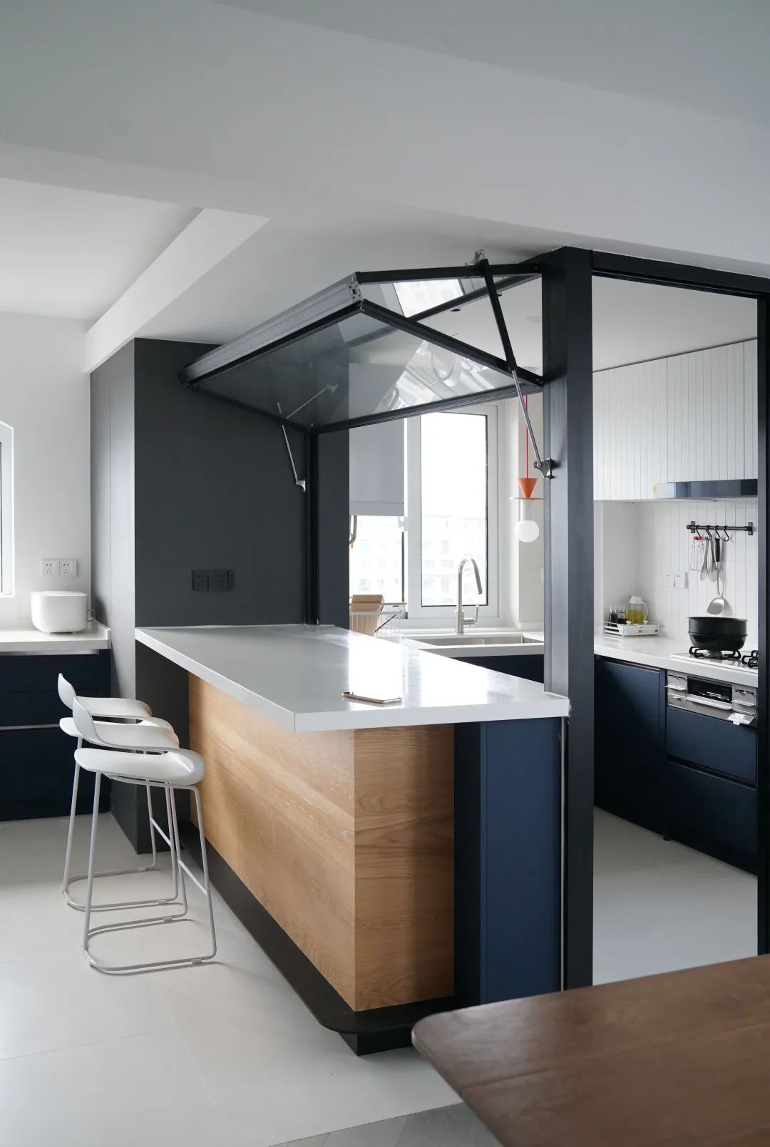 开放式厨房跟不上时代了,过道式厨房该出圈了|玻璃|户型|开放式厨房