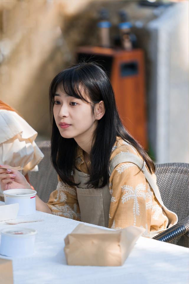 怦然心动20岁菲儿性格讨喜人气高王正卓反差大节目外更帅