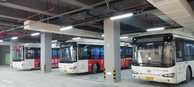 西安新开通的大型公交车站都是终点站也是枢纽中心