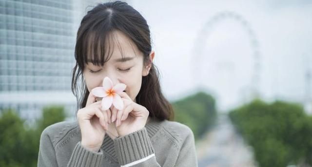 清纯女神直播翻车,嘴巴恶毒,无脑评《觉醒年代》听上去就很难看休闲区蓝鸢梦想 - Www.slyday.coM