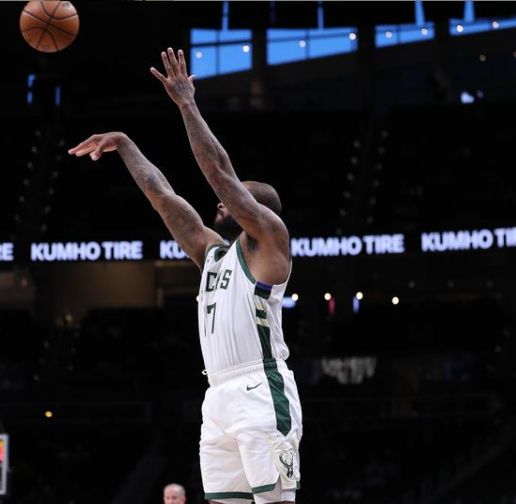 人合不合适,只有心知道!恭喜雄鹿塔克:你终于来到适合你的地方