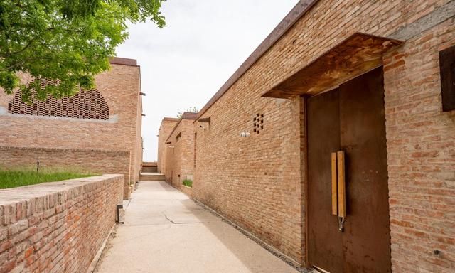 国际艺术家村,这一堆黄土房子真的太适合拍照了,来银川毕必打卡!