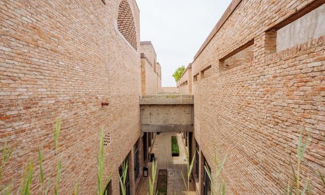 国际艺术家村,这一堆黄土房子真的太适合拍照了,来银川毕必打卡!