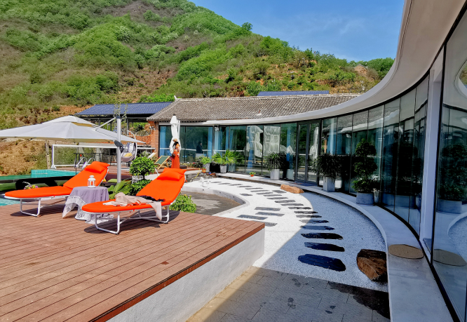 北京平谷京东大峡谷月伴山精品民宿半山腰泳池内赏360度山景