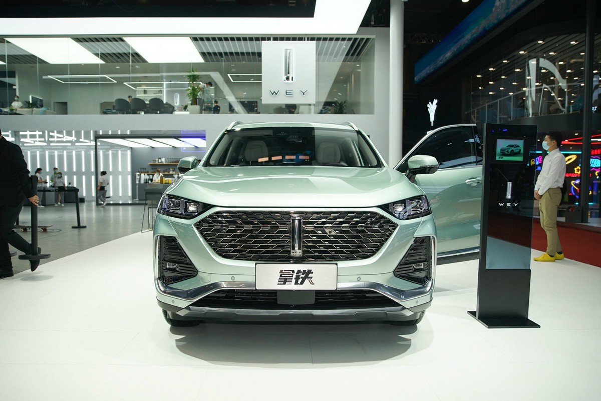 长城wey又一"狠角色",配1.5t混动有238ps,名为拿铁,或14万起