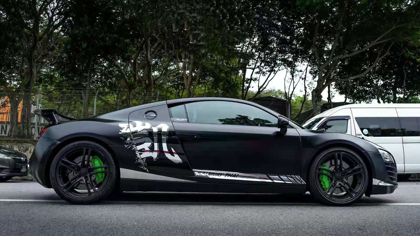 膜呗改色案例:奥迪r8换色瓷器黑 黑武士来了