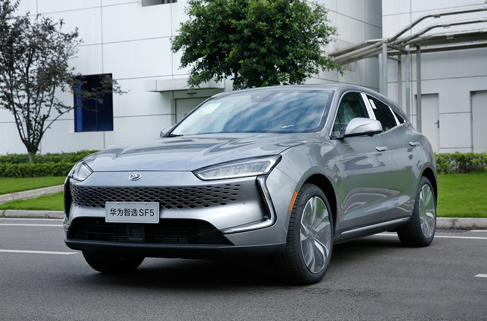 试驾赛力斯华为智选sf5:4.68秒破百,新增hicar