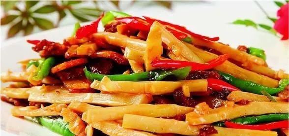 您喜欢什么样的炒竹笋?测试陪你过度余生的人多久出现