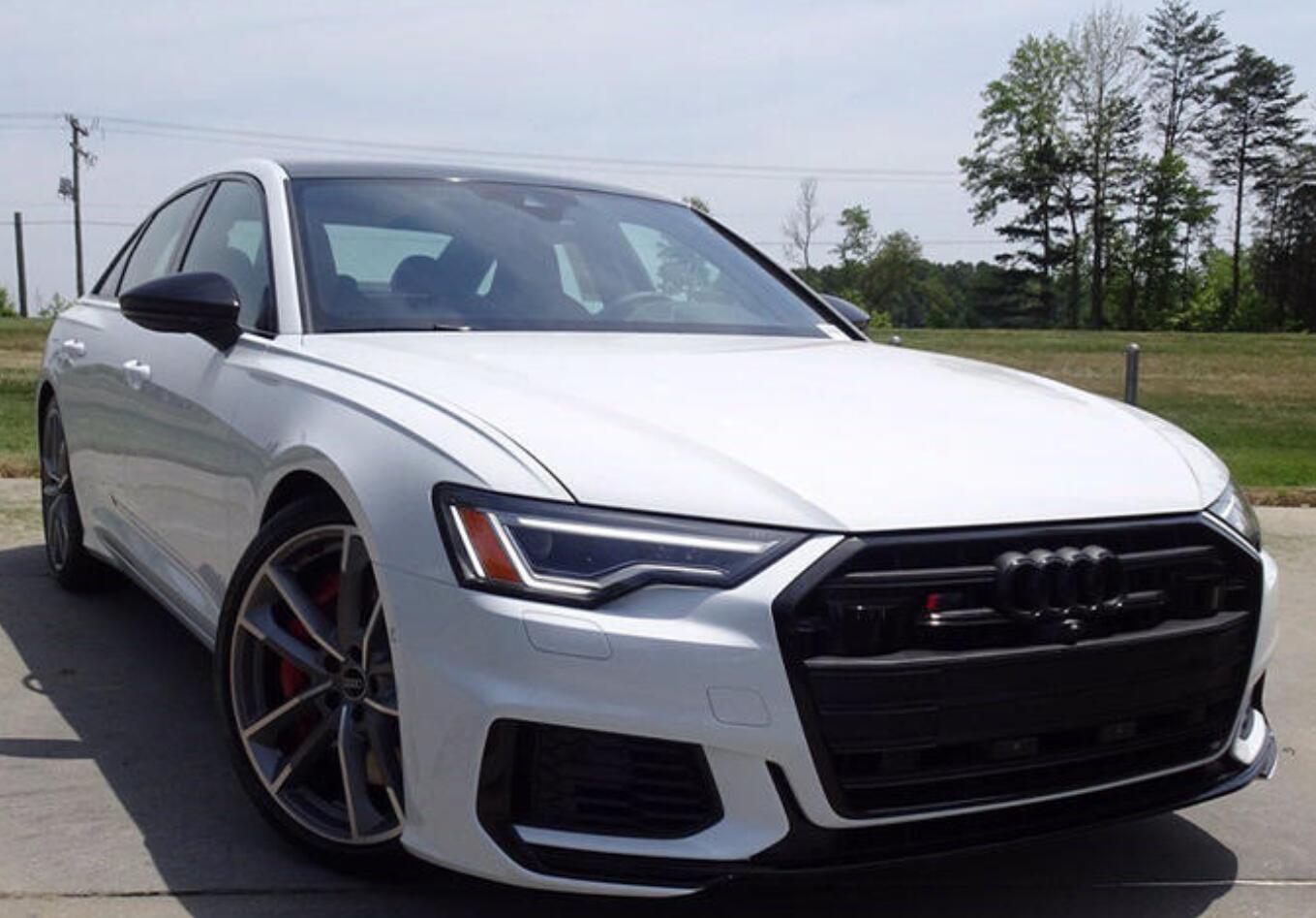 奥迪新款s6海外实拍国内售价9298万元