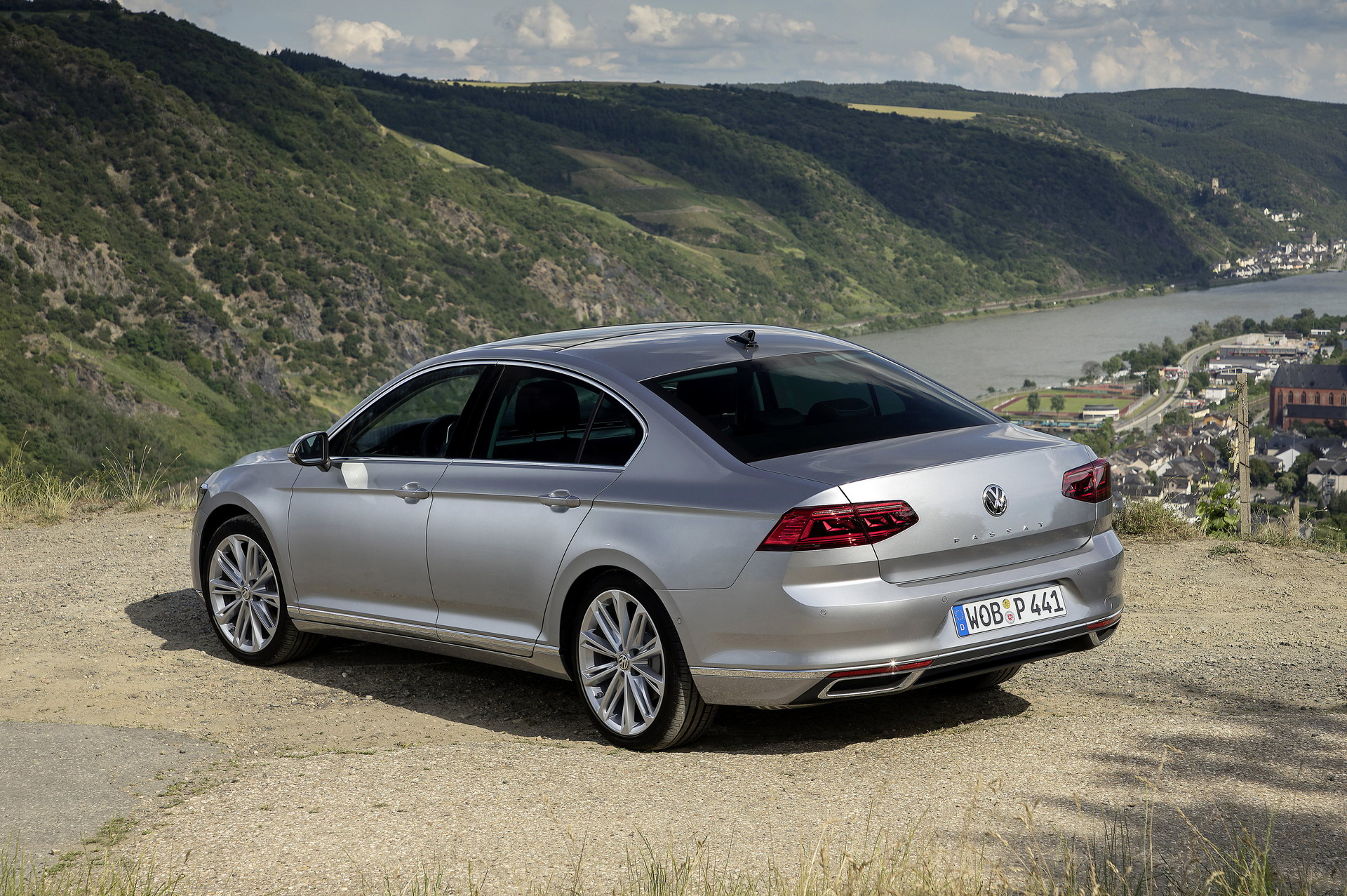 全新大众帕萨特将转型为掀背车,在欧洲提供柴油动力