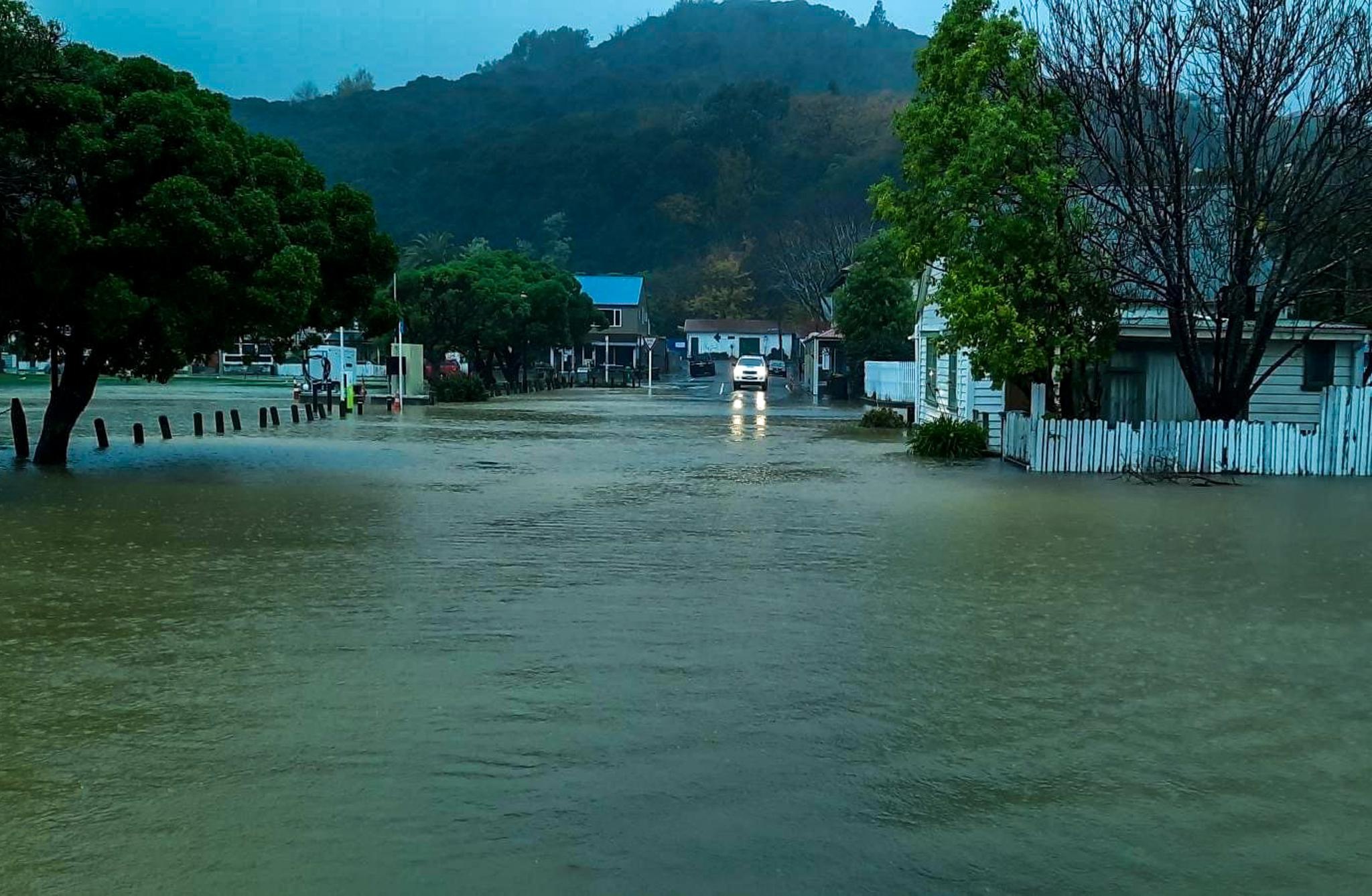 新西兰南岛遭遇洪涝灾害