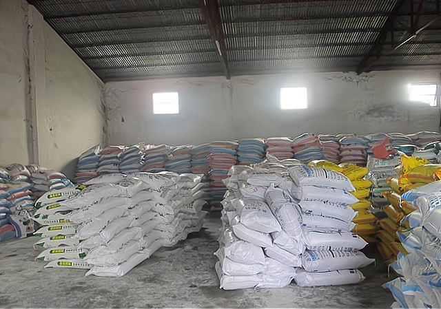 农村开个化肥店，一年能挣多少钱？50万和5万差别在哪？休闲区蓝鸢梦想 - Www.slyday.coM