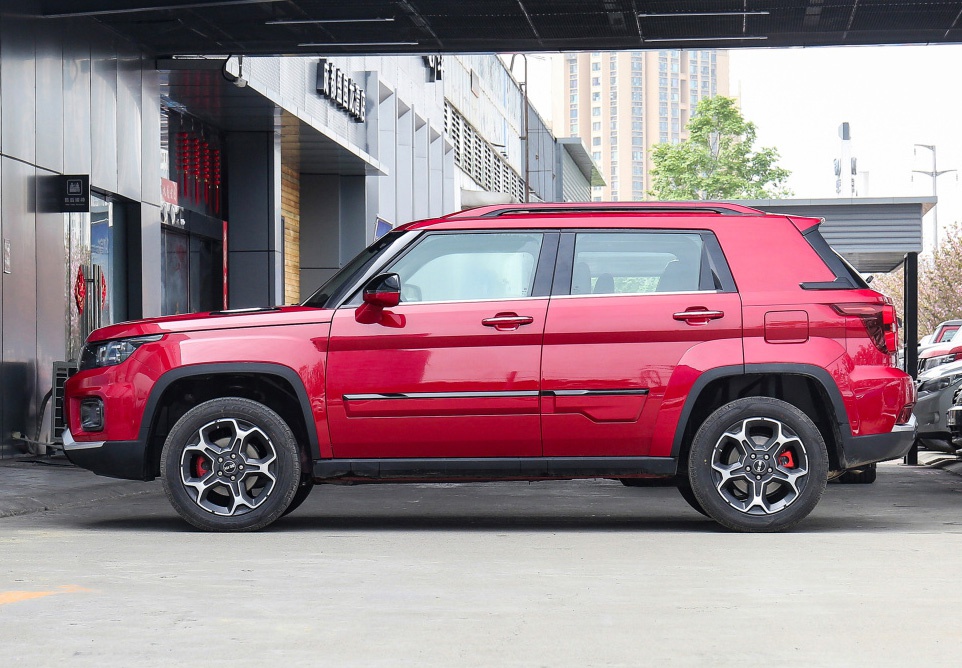 北汽新款小越野车,北京bj30上市,外观很帅气,搭载1.5t动力