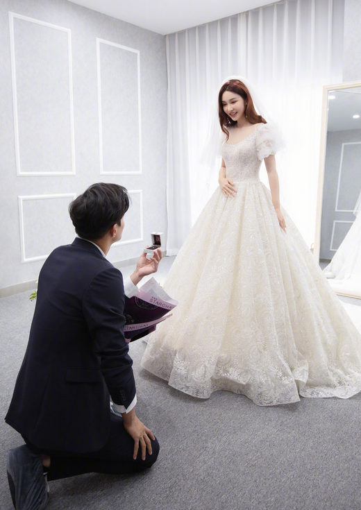 替张天爱意难平李子峰官宣结婚后娄艺潇贾乃亮纷纷送祝福