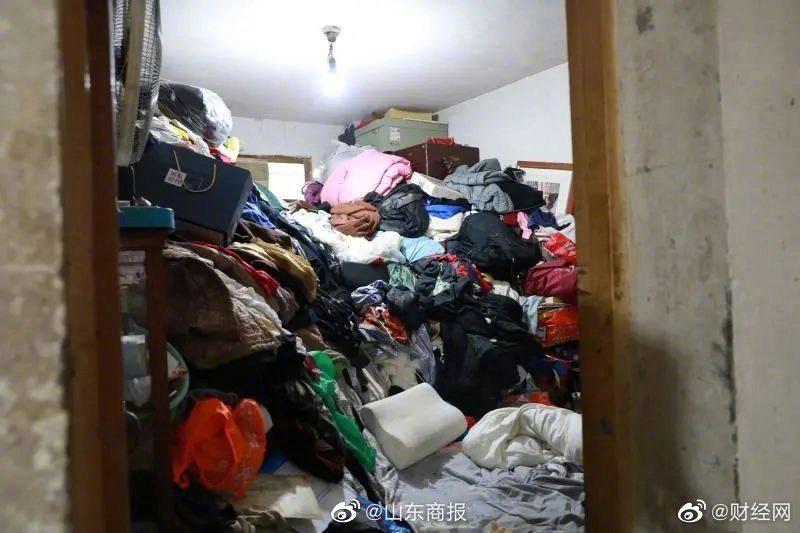 上海拥多套房产的阿姨热爱捡垃圾休闲区蓝鸢梦想 - Www.slyday.coM 上海拥多套房产的阿姨热爱捡垃圾休闲区蓝鸢梦想 - Www.slyday.coM