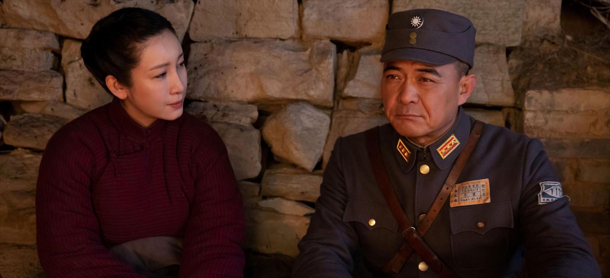 2011年,秦海璐和王新军因为合作电视剧《独立纵队》而相识.