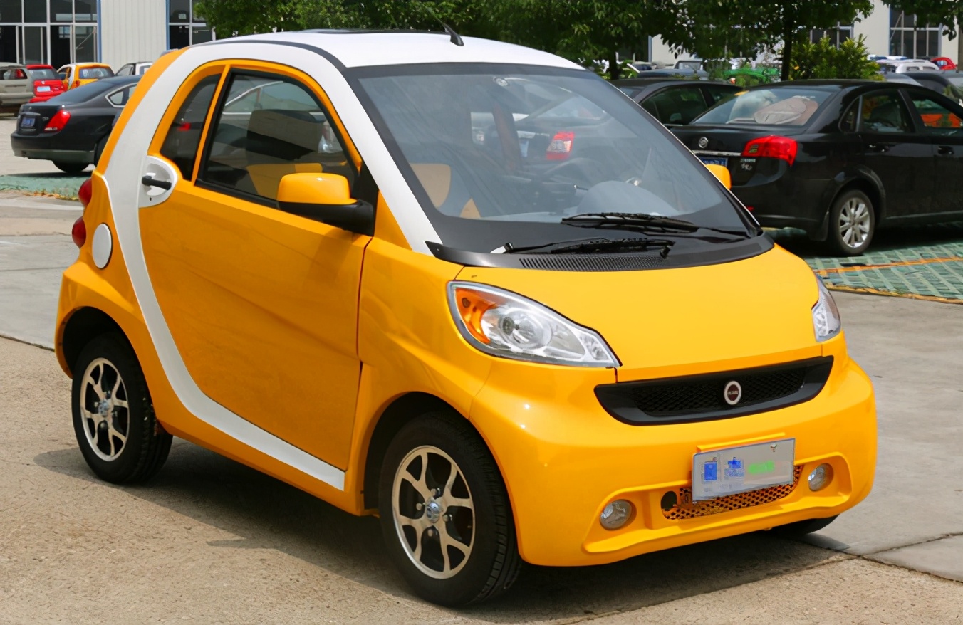 老年代步车上路受到限制,该不该受限惹争议,它到底做错了什么?