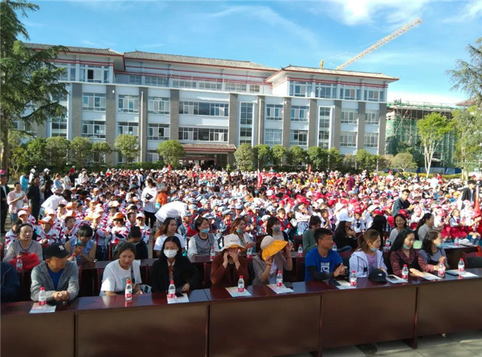 "童心向党 礼赞百年" 古城区文荣学校的孩子们这样欢度"六一"|丽江市