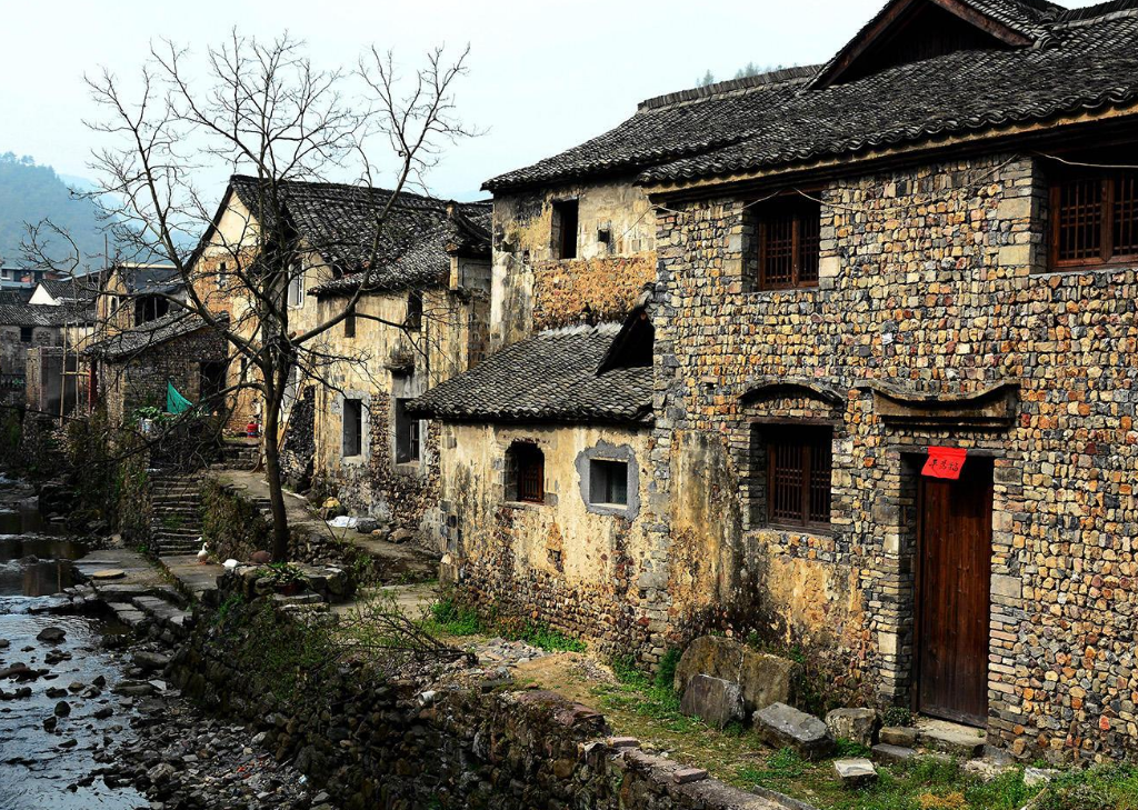 浙江一处原生态古村,至今已有800多年历史,免费开放风景优美