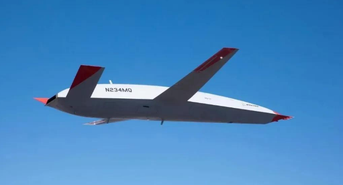 世界一流无人加油机mq25黄貂鱼开启航母舰载机新时代