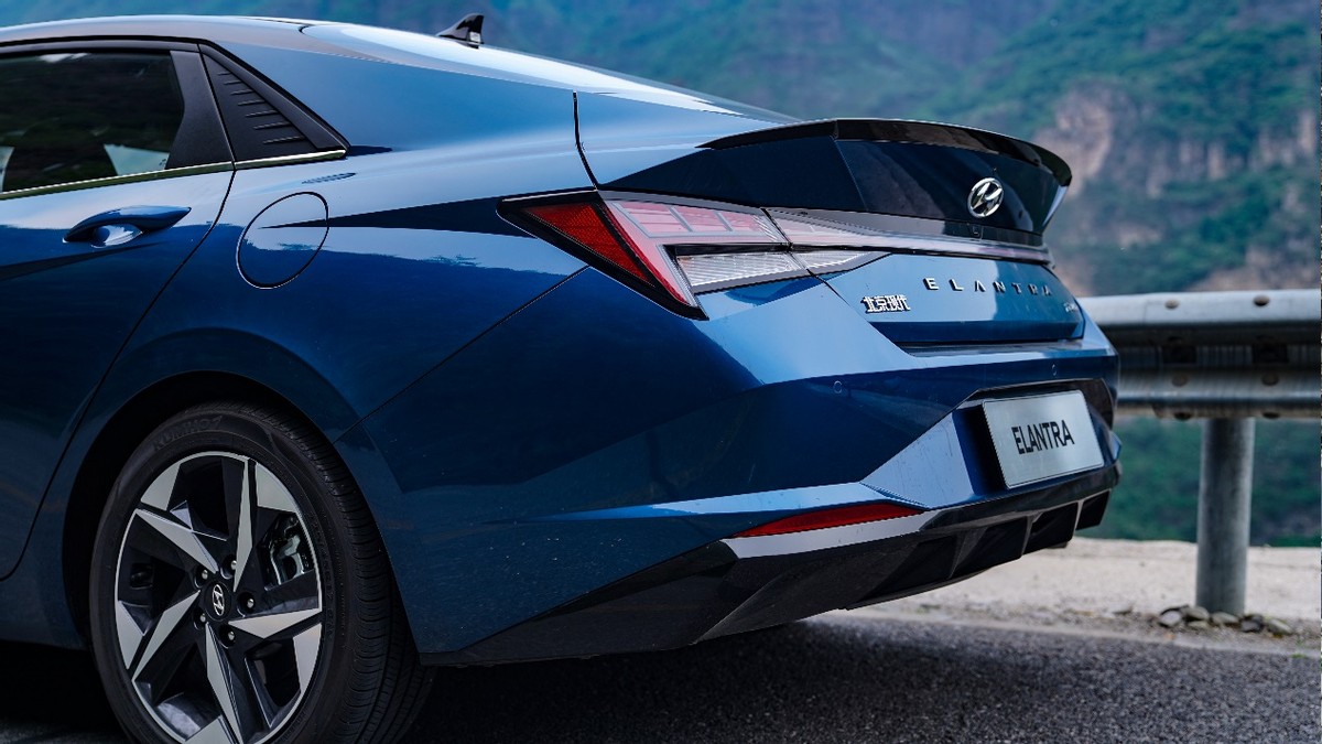 "双排开黑"的正确打开方式,第七代伊兰特化身神队友