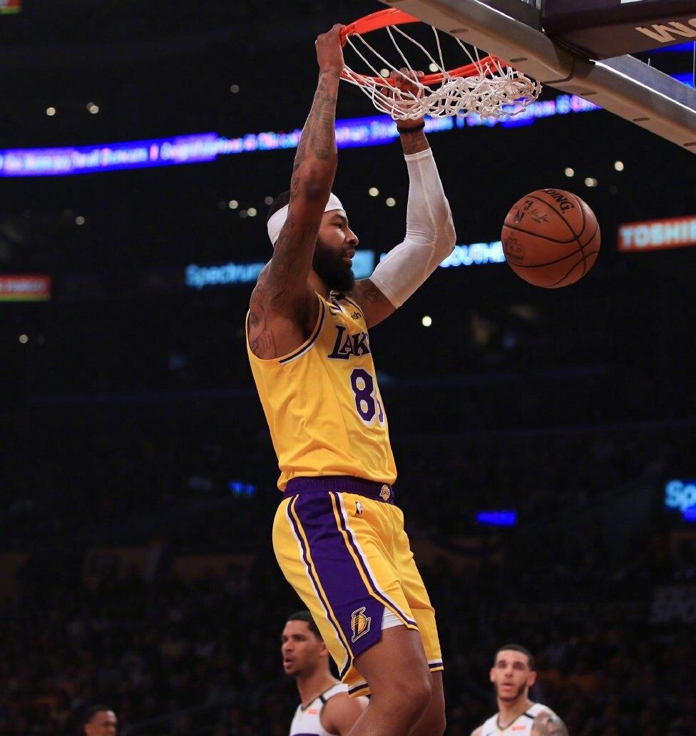 5分辅佐詹皇延续神迹|湖人|詹皇|莫里斯_新浪新闻