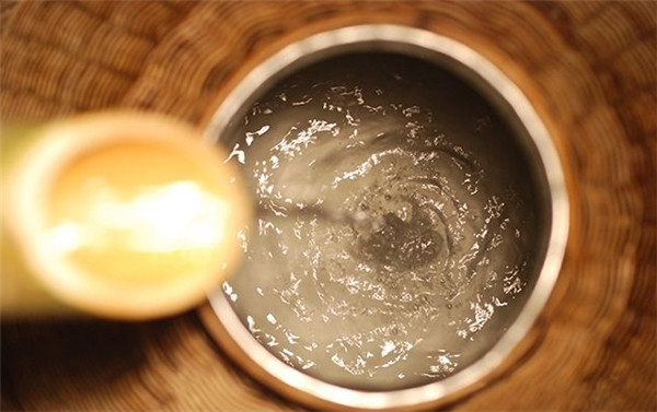 中国“最烈”的白酒，东北“烧刀子”你了解多少？打猎前都要喝！
