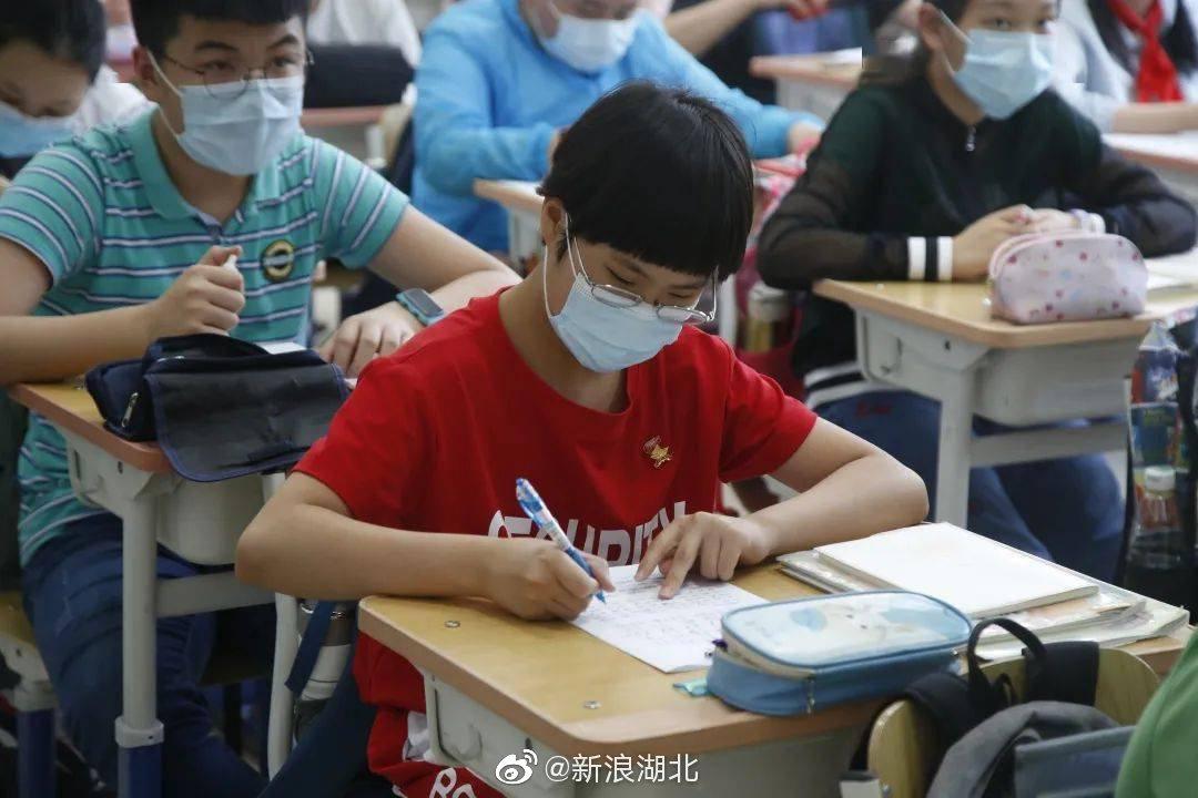 武汉高考考生需自备口罩 进入考点要戴口罩 考场内可戴可不戴