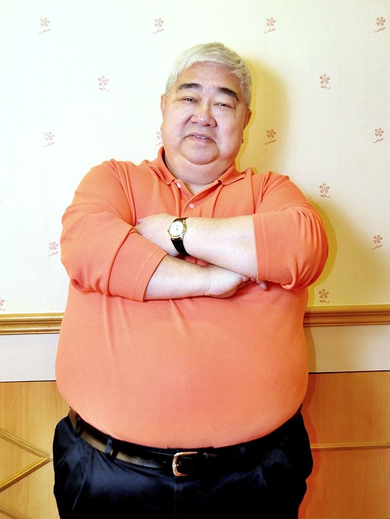 70岁食神梁文韬久违亮相,因弟弟猝死反思减掉130磅,获蔡澜大赞|梁文韬