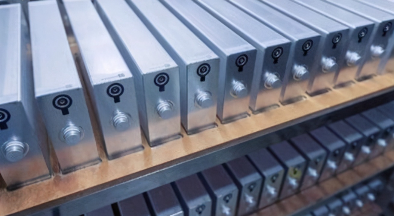 宁德时代为什么要出钠电池这张牌?