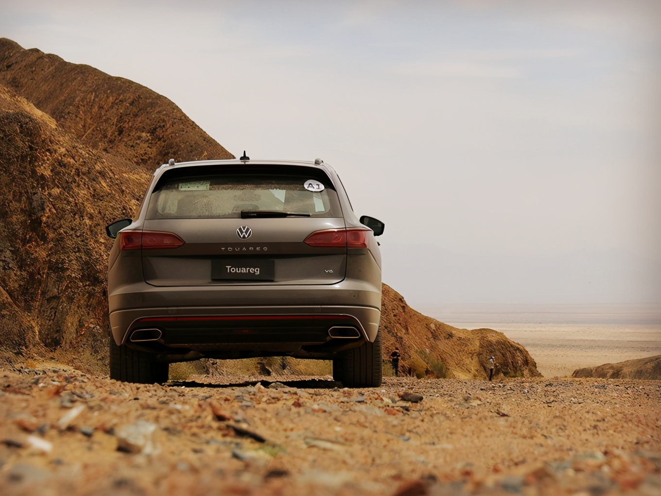 深度试驾途锐当途锐遇见敦煌能经得起千年戈壁滩的考验