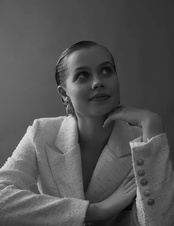 东城梦魇里可爱的酷女孩丨赏色