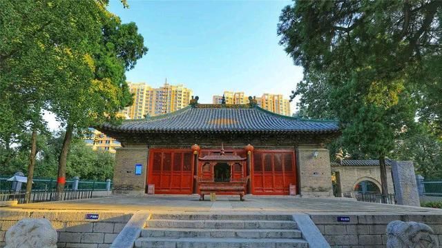 济南有一座"袖珍"寺院,拥有皇家才有的建筑规格,原因成谜|兴福寺|后殿