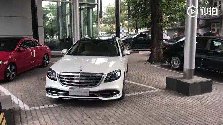 白色的迈巴赫s680,太帅了!
