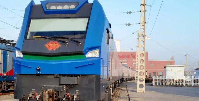 一次拉100节车厢我国的电力机车多厉害属于怪物级别