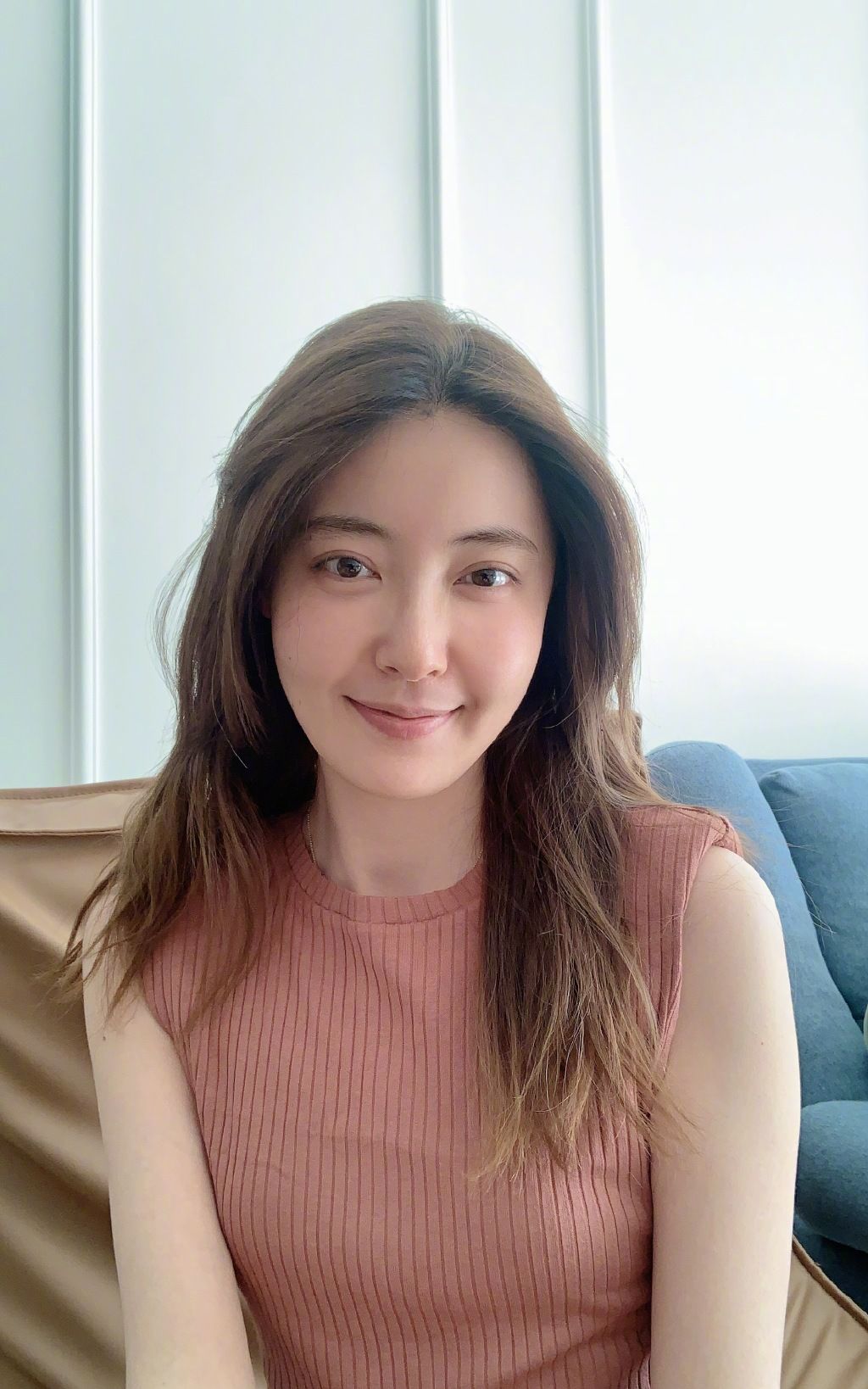 疑新恋情曝光,女生背影不像毛晓彤|米露|杨玏|毛晓彤_新浪新闻