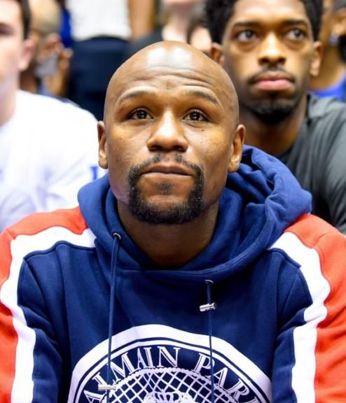 梅威瑟对决网红称重数据曝光,腹肌已有赘肉