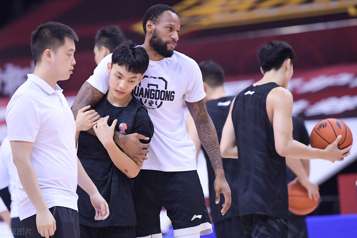徐杰成长的故事:即使来自农村的土猪,也要拱了cba的大白菜|cba|徐杰|广东队_新浪新闻