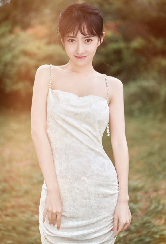 谁还记得《爱情公寓》的诺澜?32岁大变样,发福后却美出新高