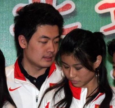 她被称为女版"丁俊晖",20岁退役,嫁无双臂老公育有一子|周萌萌|田鹏飞