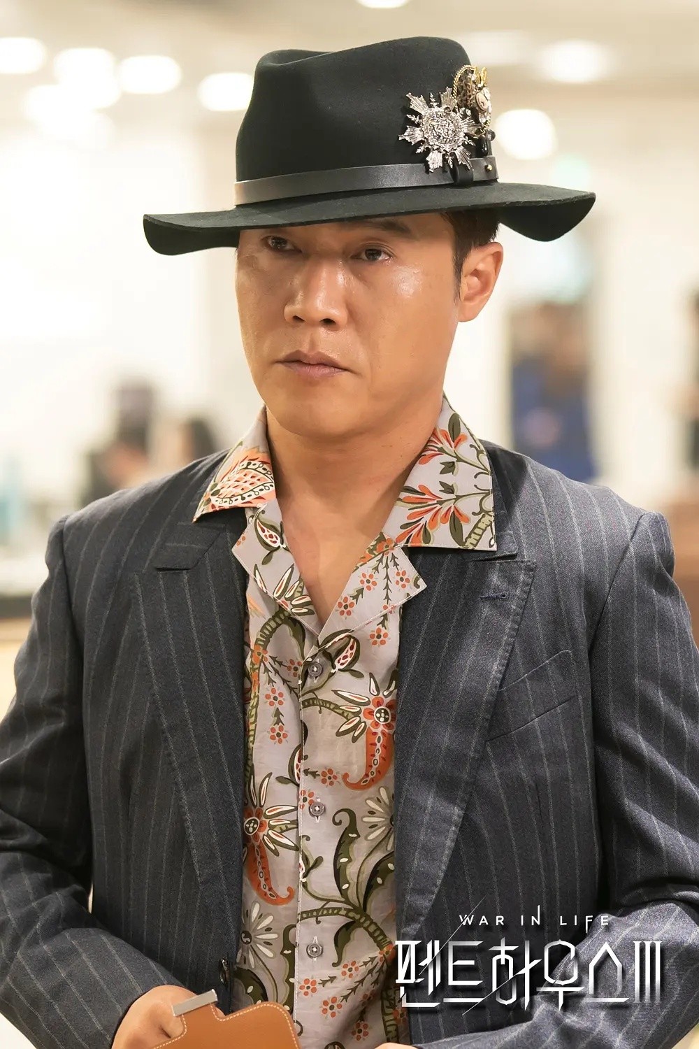 《顶楼》第三季开播,豆瓣开分8.2,留下4大谜团,一边吐槽一边追