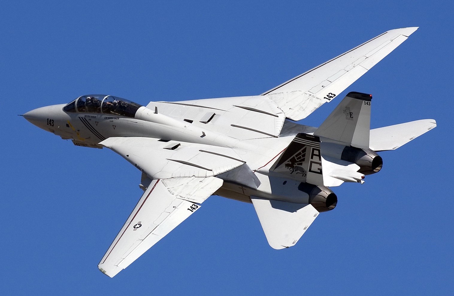 不屑一顾f14战机不光是颜值担当而且拥有不俗实力