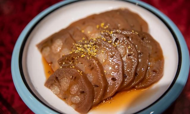 湖州特色美食打卡,还有状元服和状元帽,原来吃的不仅是味道